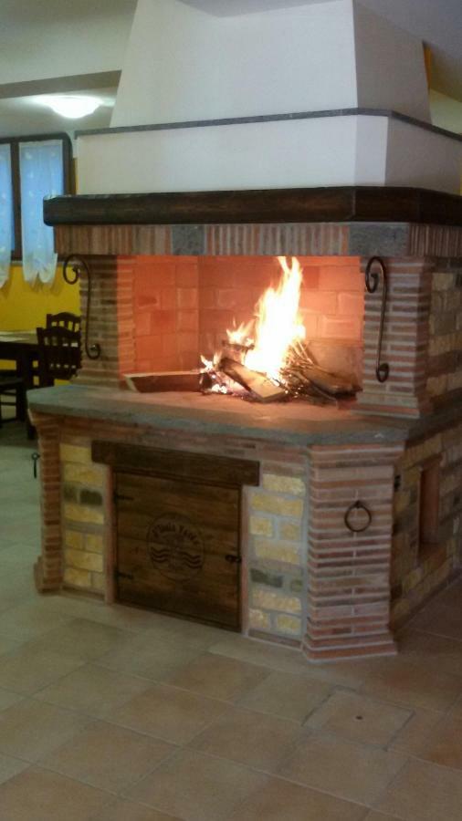 SantʼUrbano Agriturismo Isola Verde מראה חיצוני תמונה